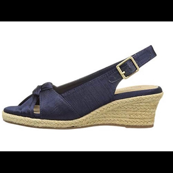 wide navy sandals